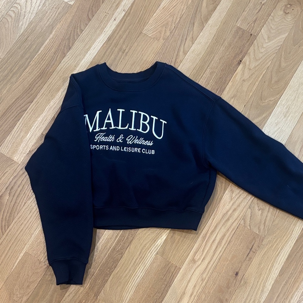 Malibu Women's Black Sweatshirt